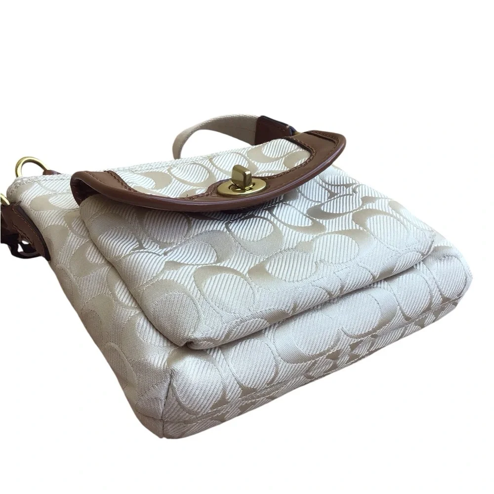 Coach Campbell Signature Twill Swingpack